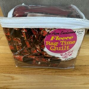 Jo-Ann Fabrics Fleece rag time quilt